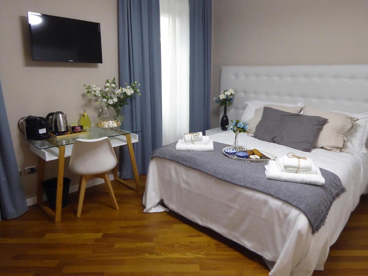 Hotel Dalmazia 33 Salerno Esterno foto